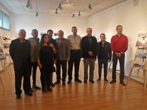 Responsables de Metrotenerife y organizadores de la exposición sobre el antiguo tranvía en la inauguración de la muestra. 